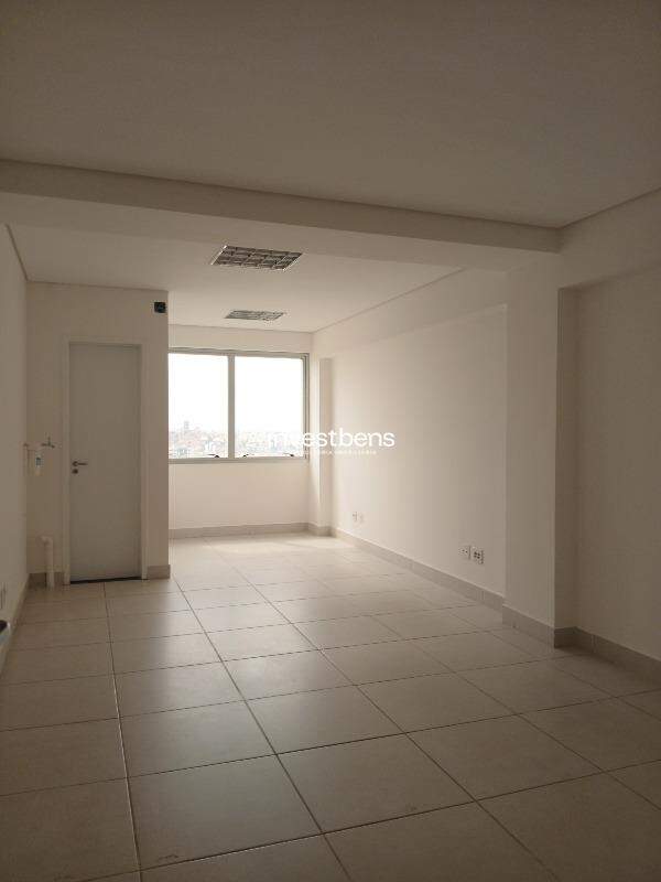 Sala para aluguel no Estoril: 