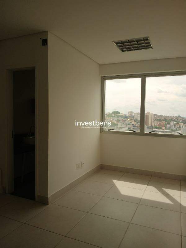 Sala para aluguel no Estoril: 
