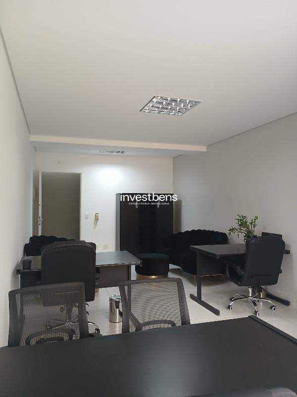 Sala para aluguel no Estoril: 