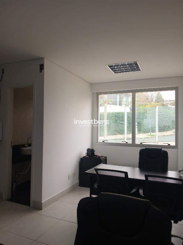 Sala para aluguel no Estoril: 