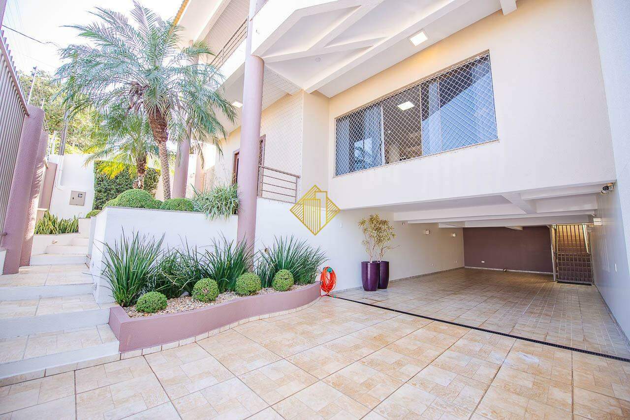 Sobrado para aluguel no Neva: 