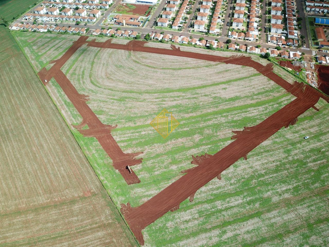 Terreno à venda no Floresta: 