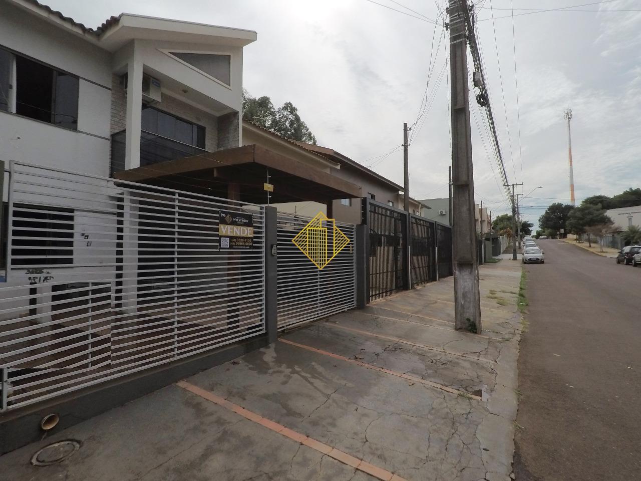 Sobrado à venda no Jardim Gisela: 