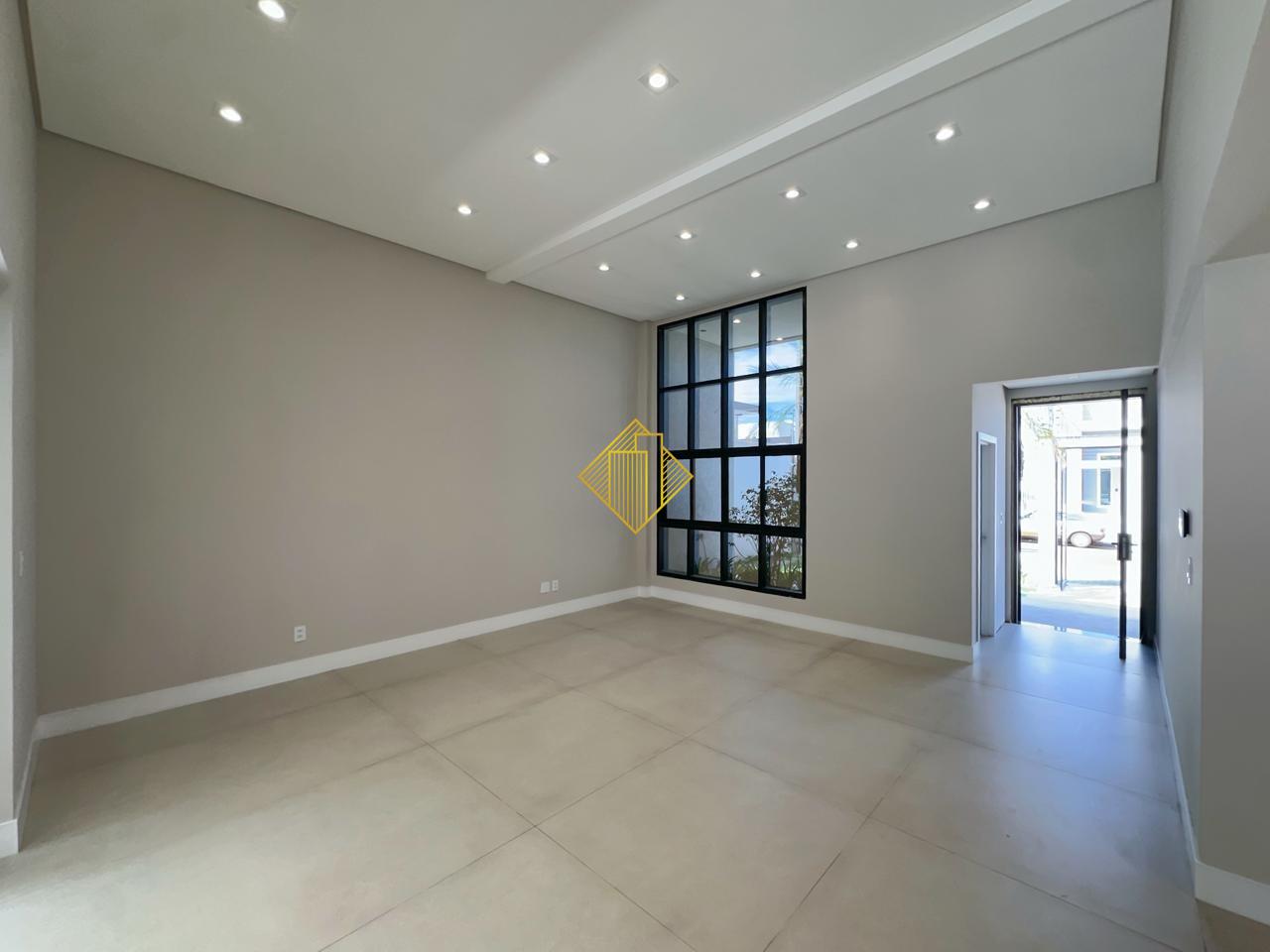 Casa à venda no Tropical III: 