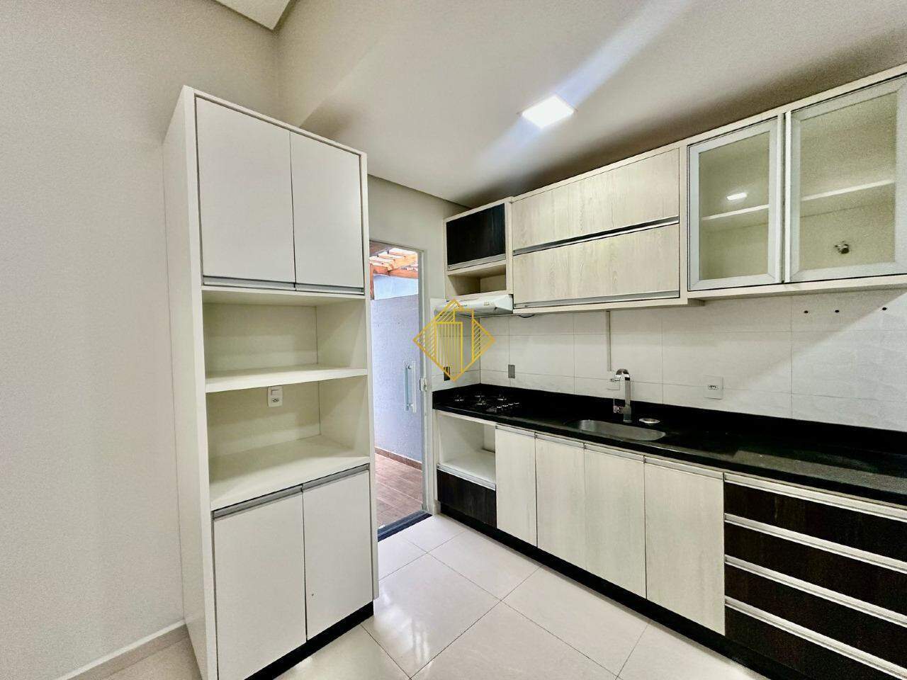 Casa para aluguel no Santa Felicidade: 