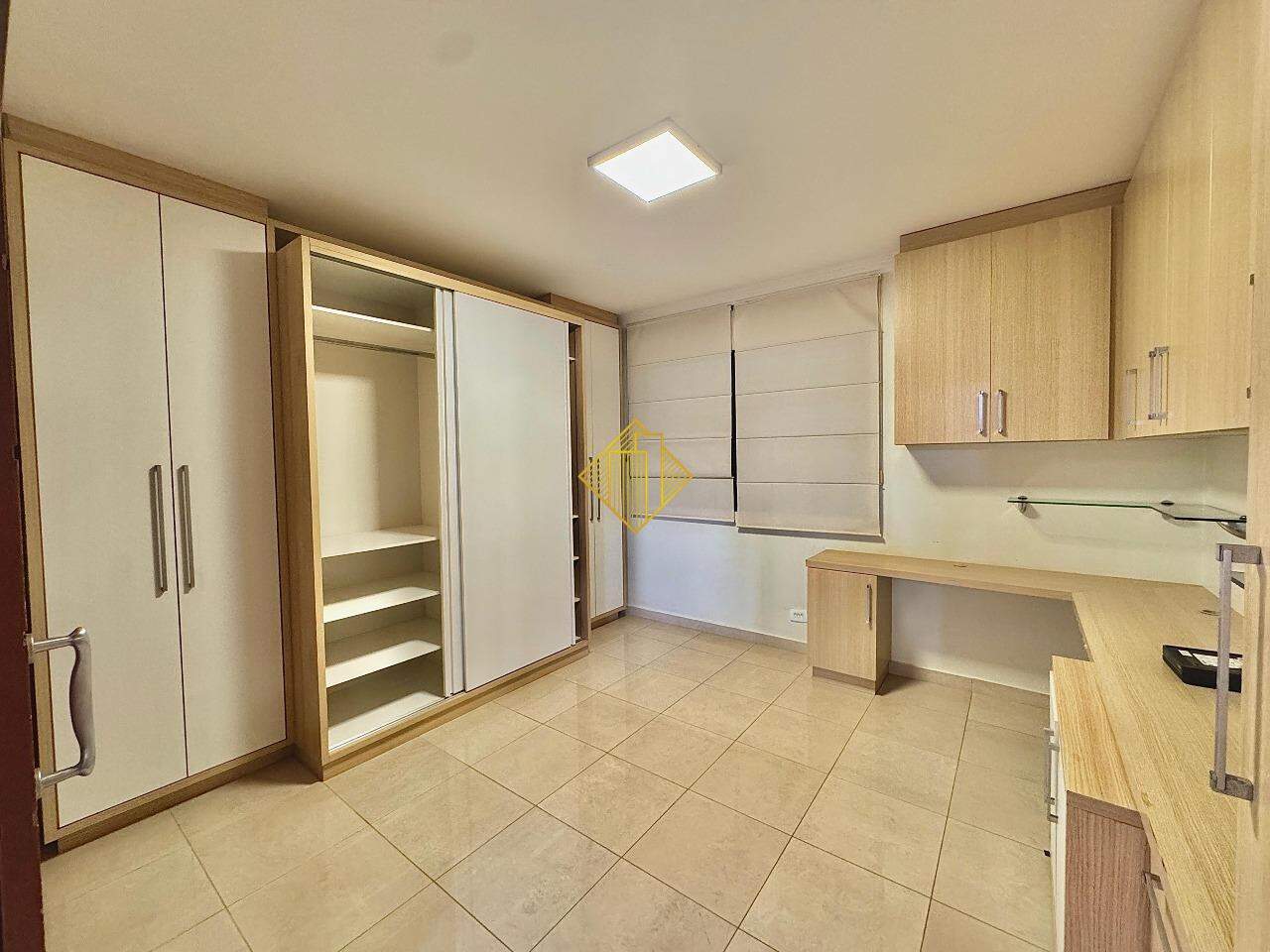 Apartamento para aluguel no Centro: Quarto (escritório)