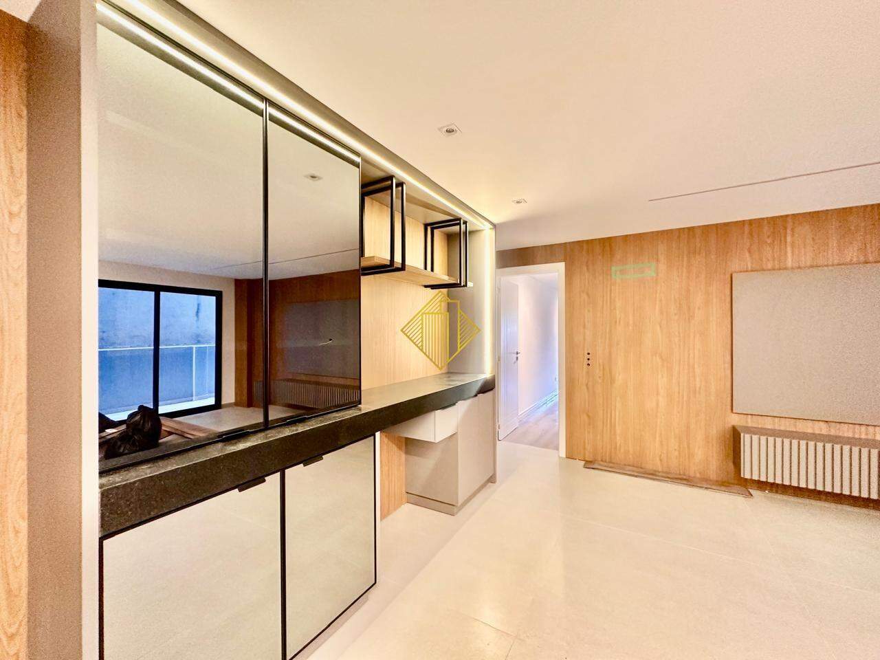 Apartamento para aluguel no Centro: 