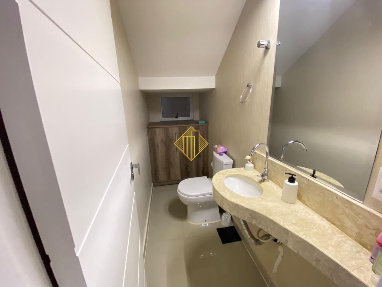 Sobrado à venda no Neva: Lavabo