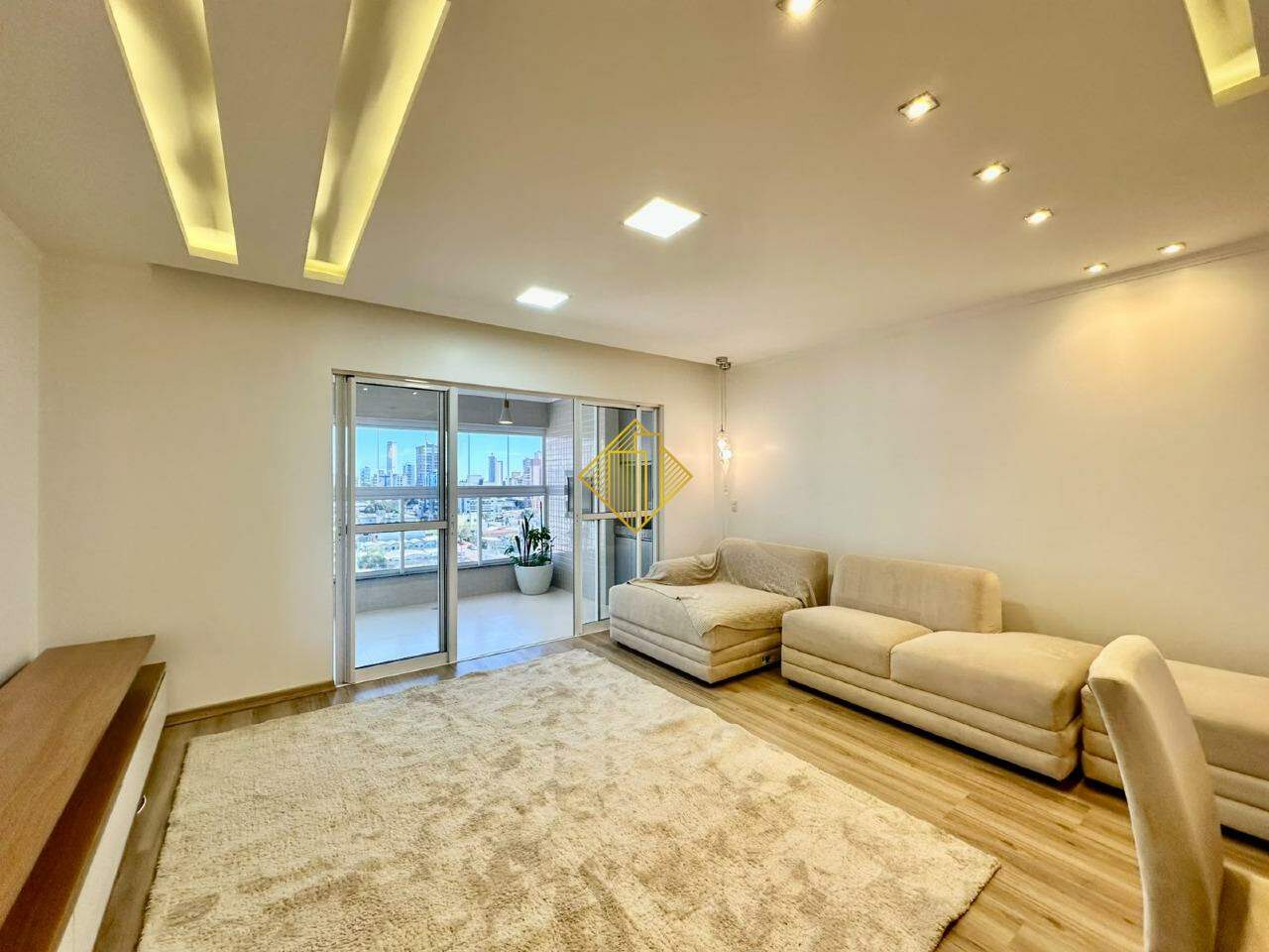 Apartamento para aluguel no Centro: 