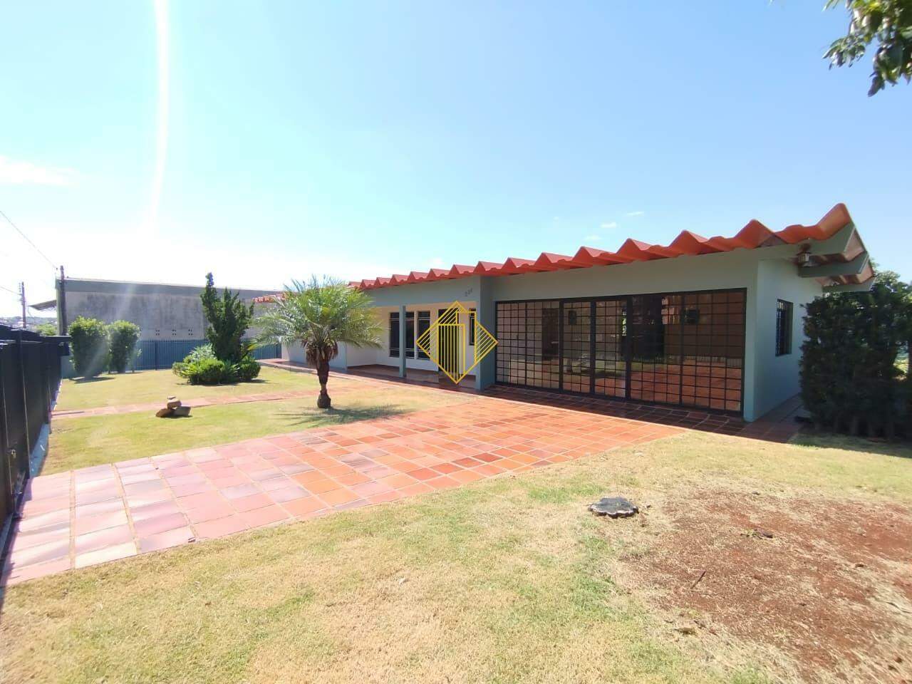 Casa para aluguel no Centro: 