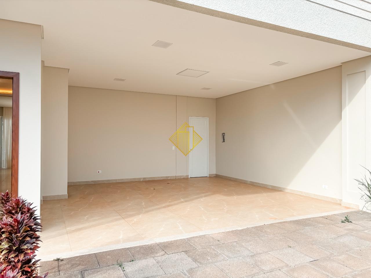 Sobrado à venda no Claudete: 