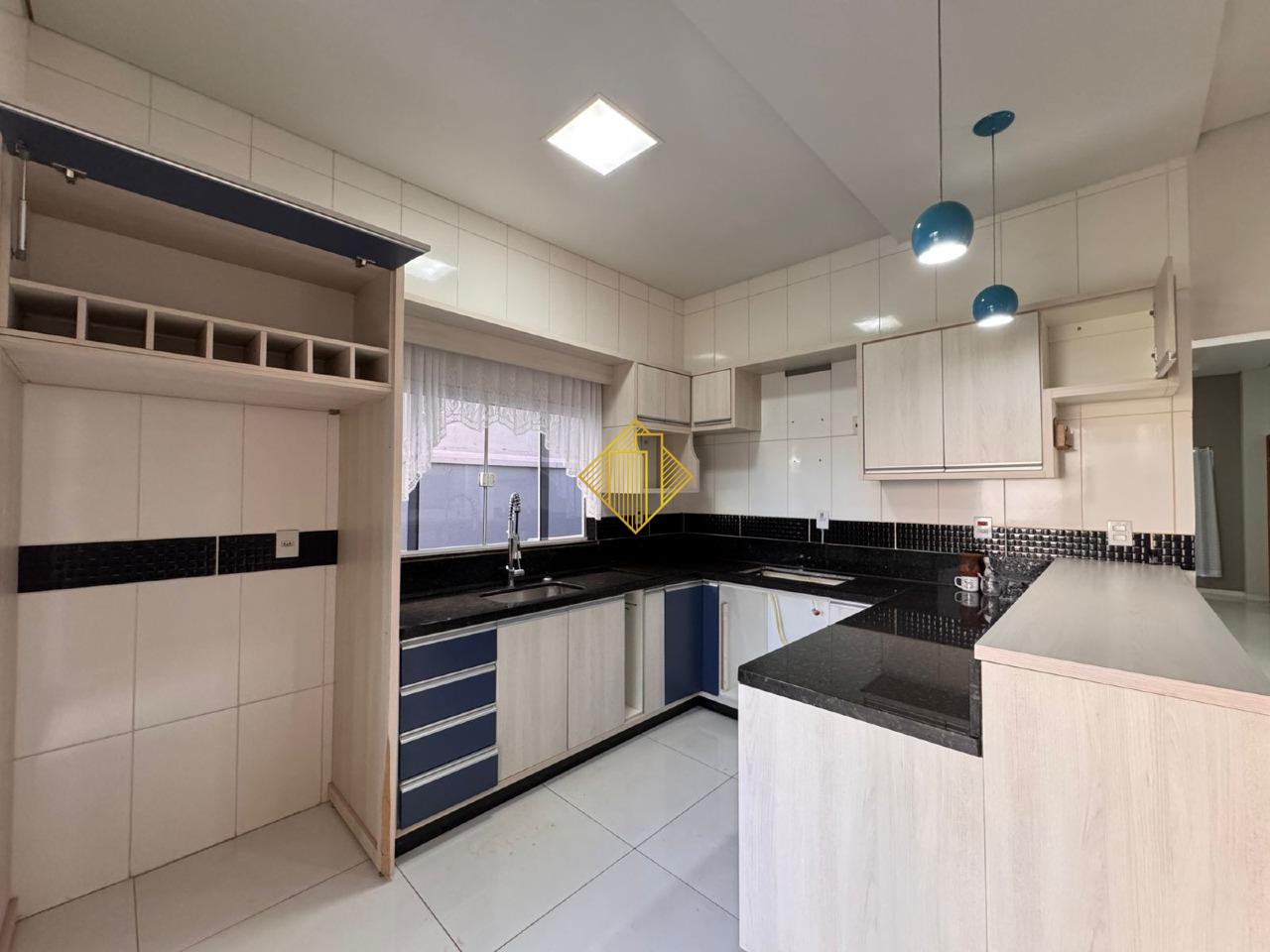 Sobrado para aluguel no Jardim Gisela: 