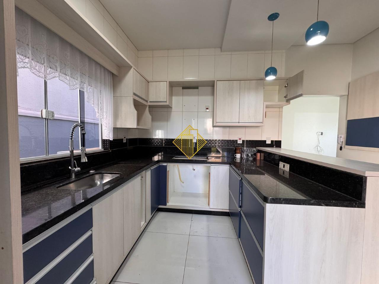 Sobrado para aluguel no Jardim Gisela: 