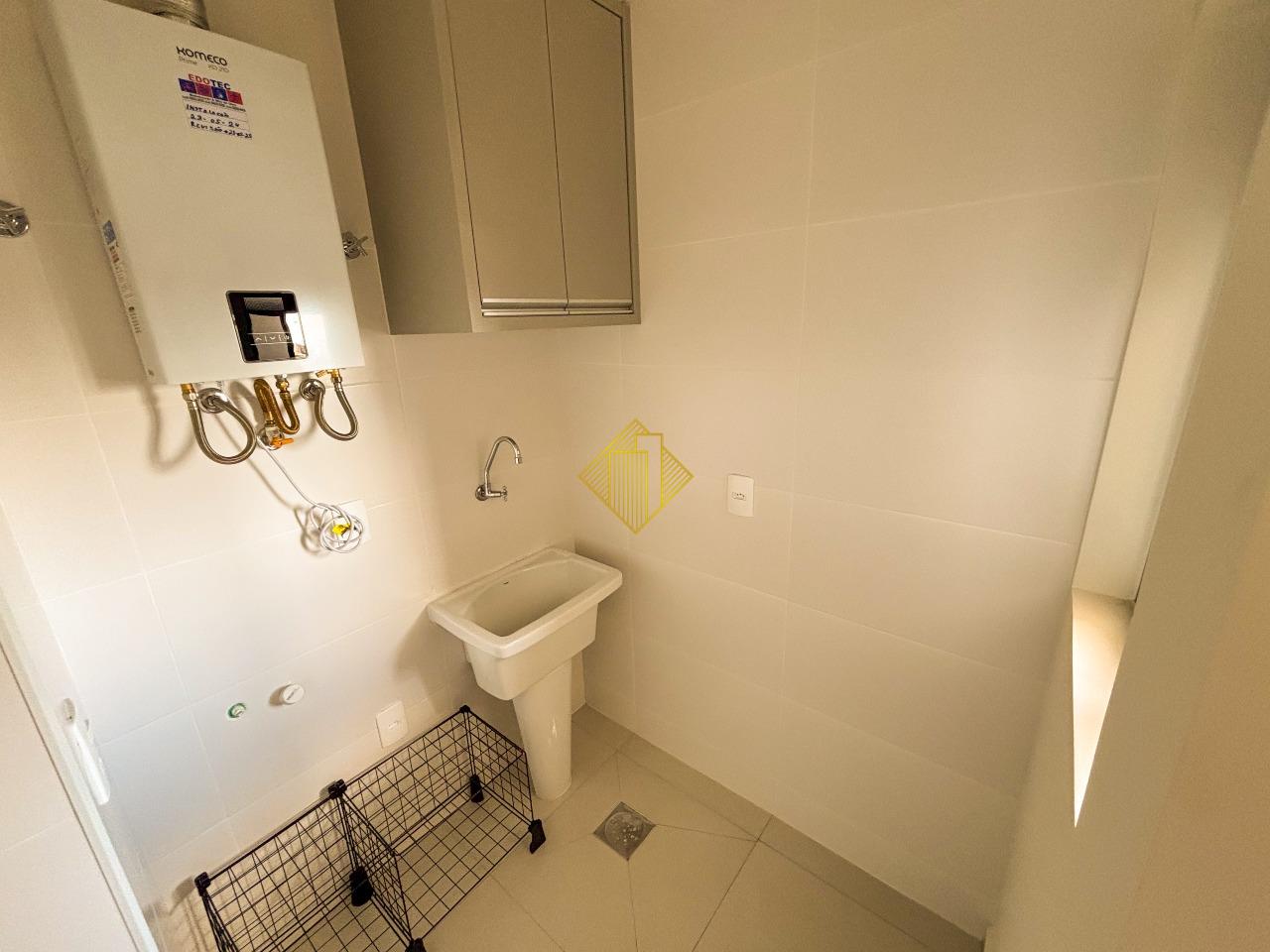 Apartamento à venda no Centro: Lavanderia