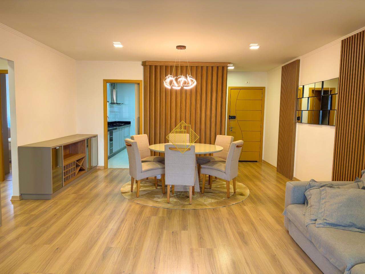 Apartamento para aluguel no Centro: 