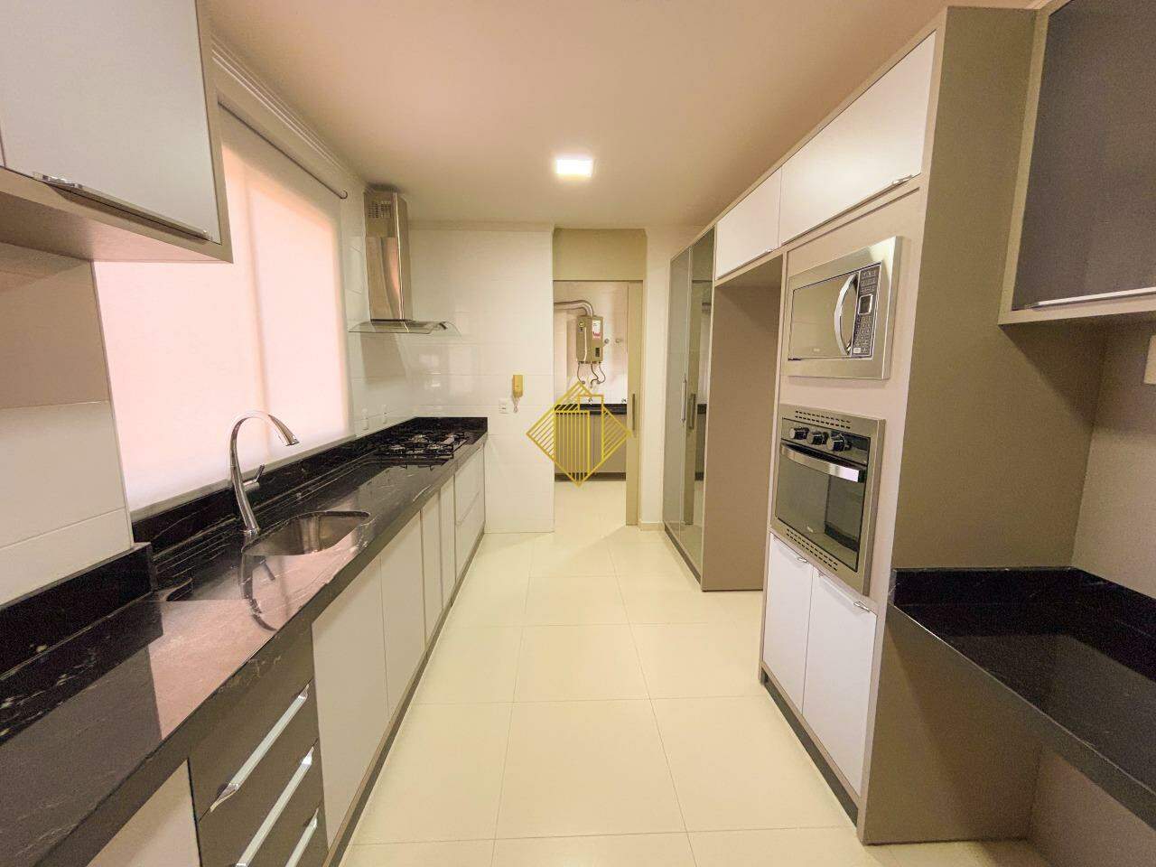 Apartamento para aluguel no Centro: 