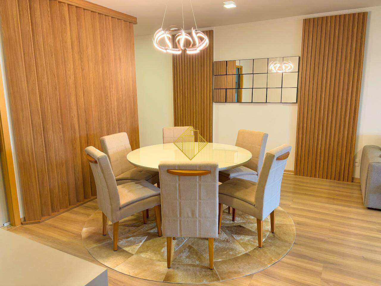 Apartamento para aluguel no Centro: 