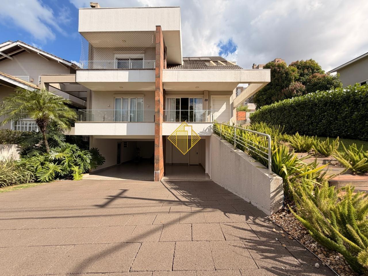 Sobrado à venda no Country: 