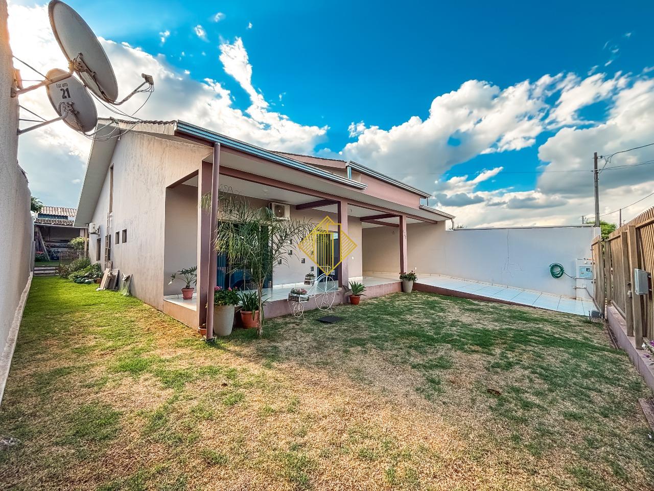 Casa à venda no Universitário: 