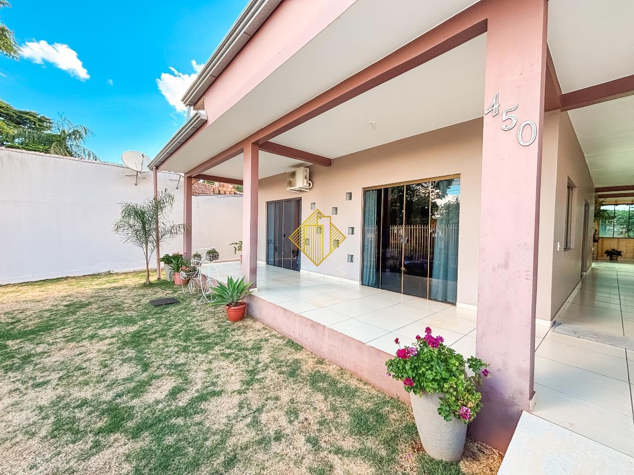 Casa à venda no Universitário: 