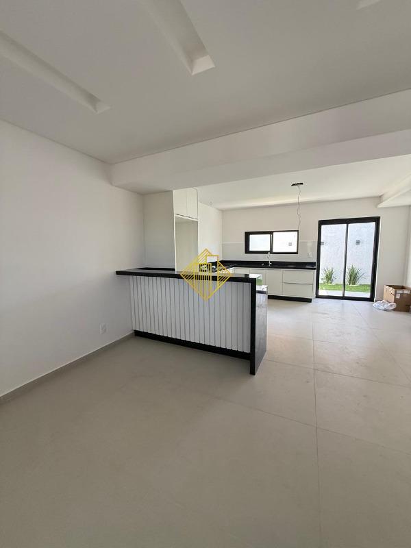 Sobrado à venda no Coqueiral: 