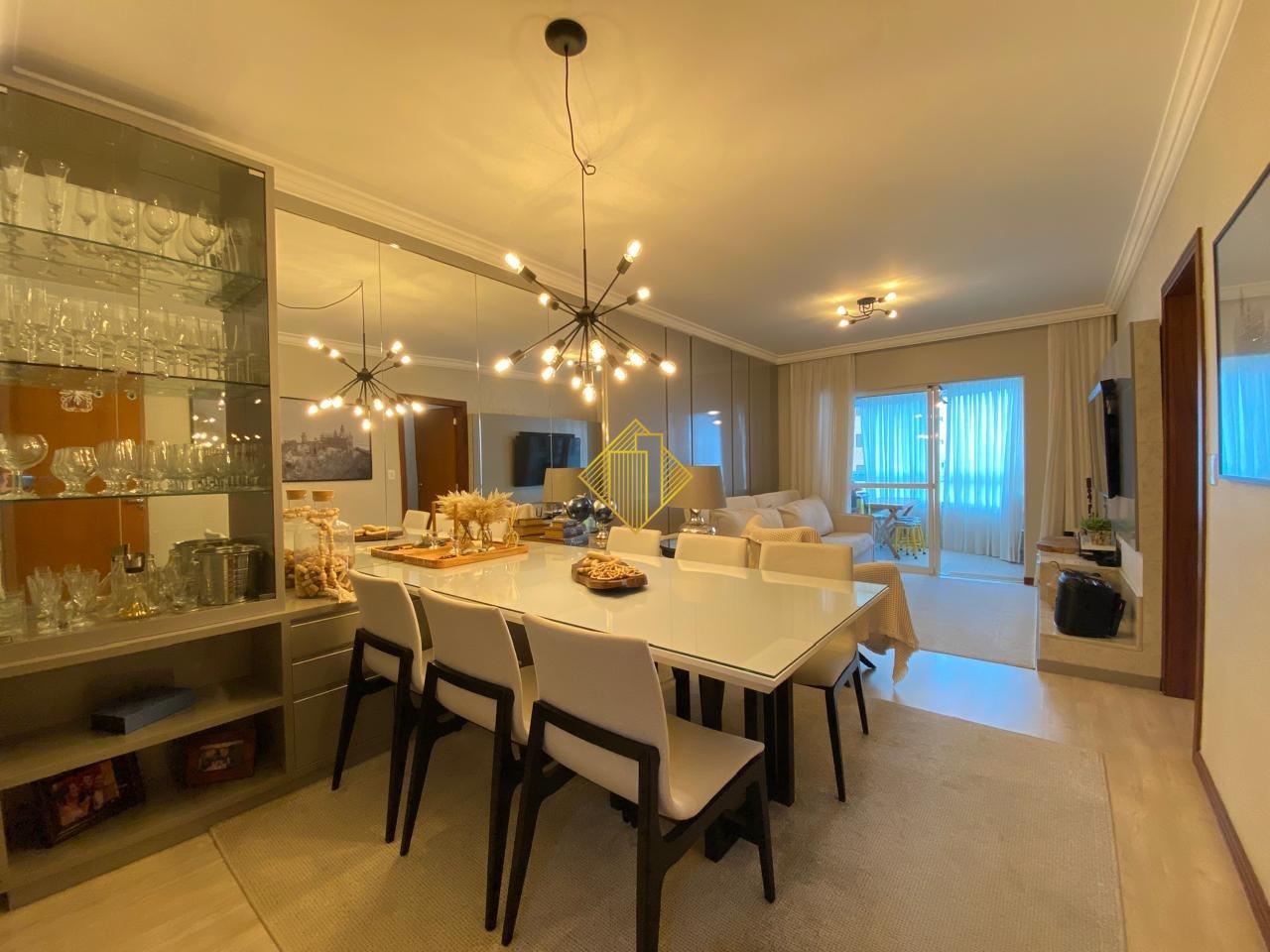 Apartamento à venda no Centro: Sala de jantar