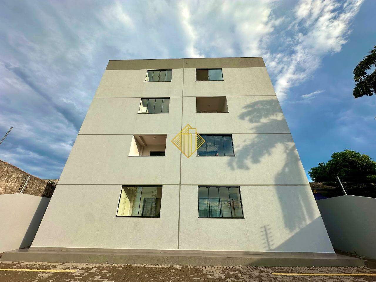 Apartamento à venda no Esmeralda: 