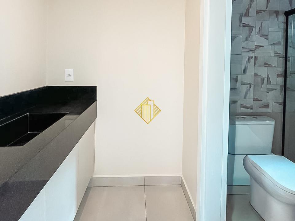 Sobrado à venda no Recanto Tropical: 