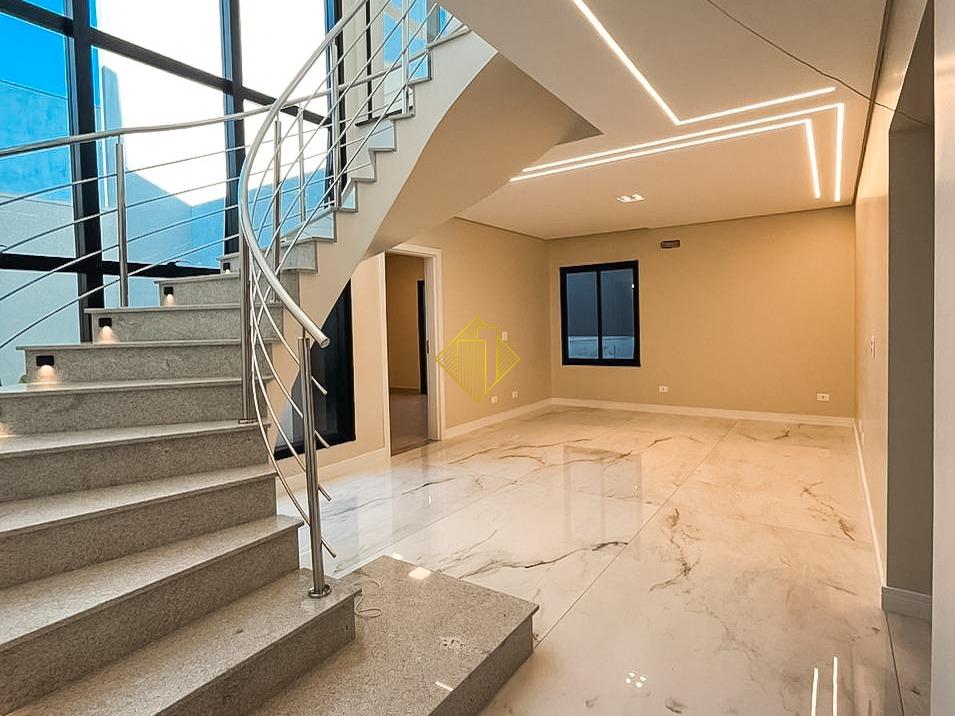 Sobrado à venda no Recanto Tropical: 