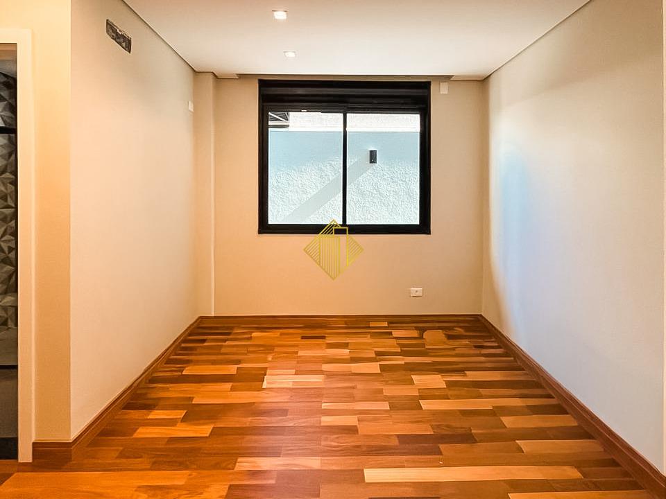 Sobrado à venda no Recanto Tropical: 