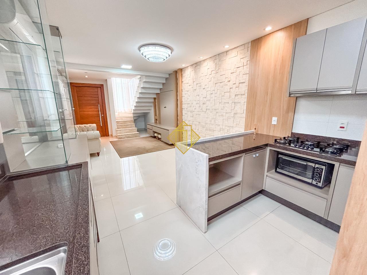 Sobrado à venda no Alto Alegre: Cozinha/Jantar/Estar