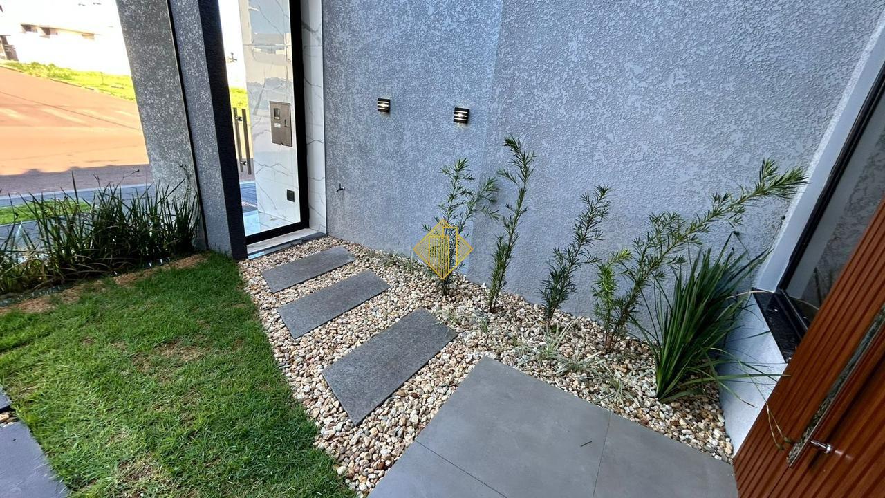 Sobrado à venda no Recanto Tropical: 