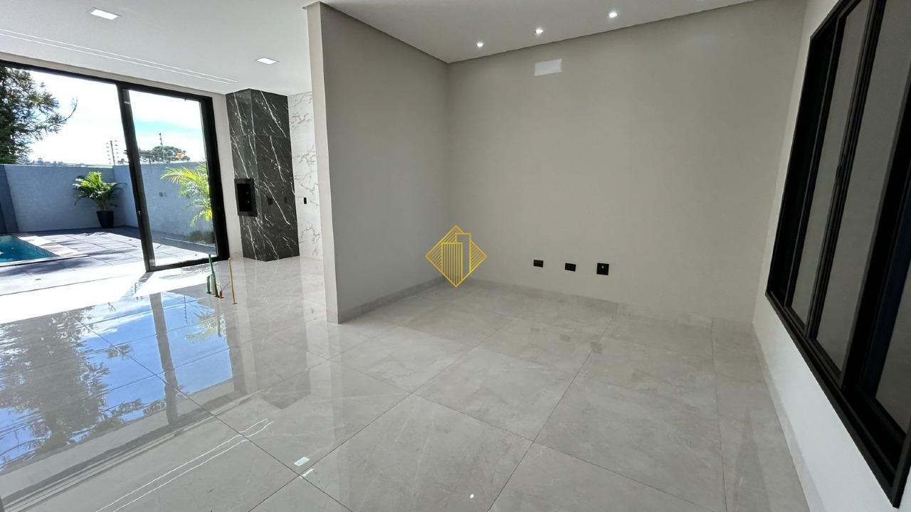 Sobrado à venda no Recanto Tropical: 