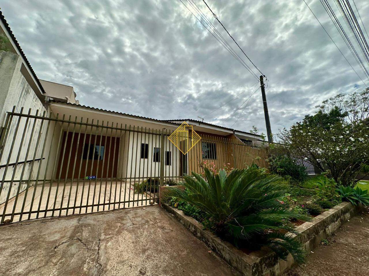 Casa para aluguel no Santa Felicidade: 