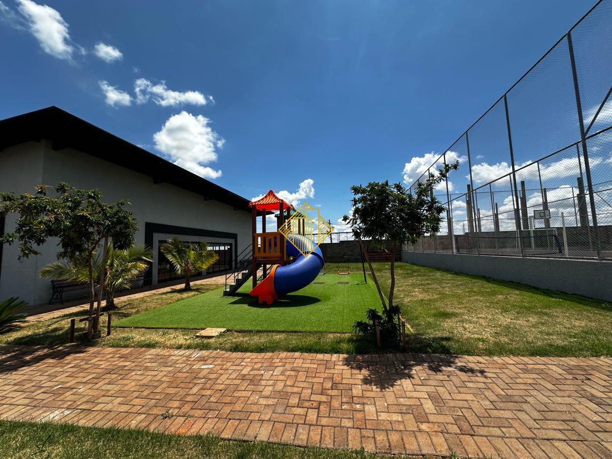 Sobrado à venda no Vista Linda: 