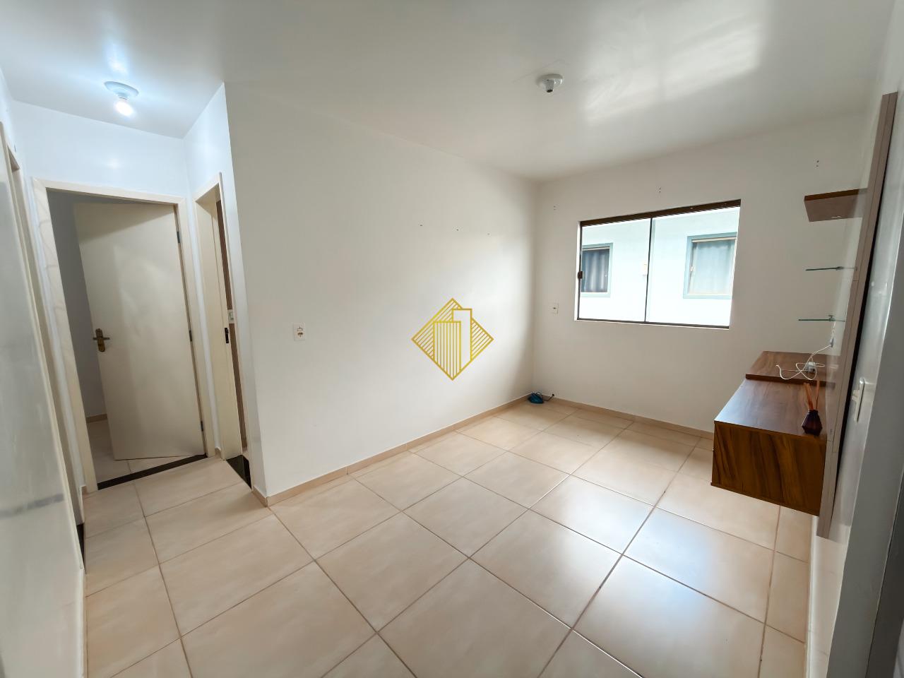 Casa para aluguel no Neva: 