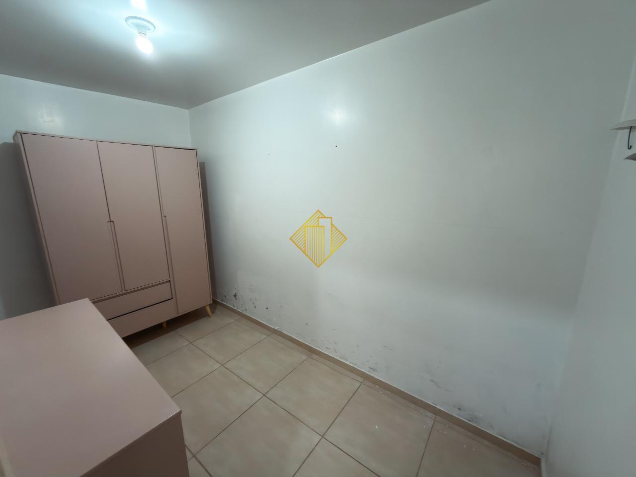 Casa para aluguel no Neva: 