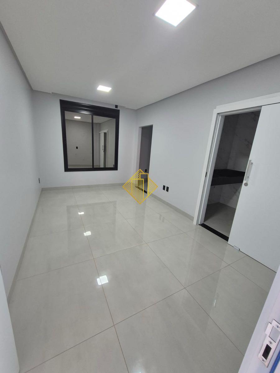 Casa à venda no Recanto Tropical: 