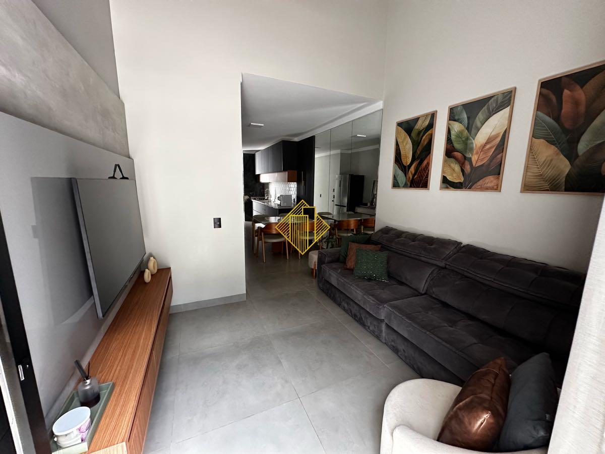 Casa à venda no Recanto Tropical: 