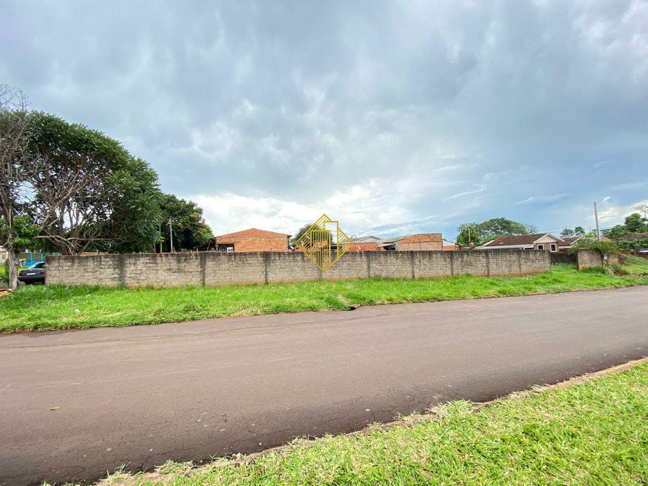 Lote à venda no Parque Independência: 