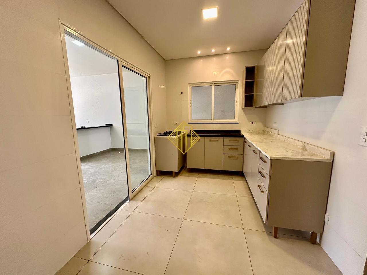 Sobrado para aluguel no Recanto Tropical: 