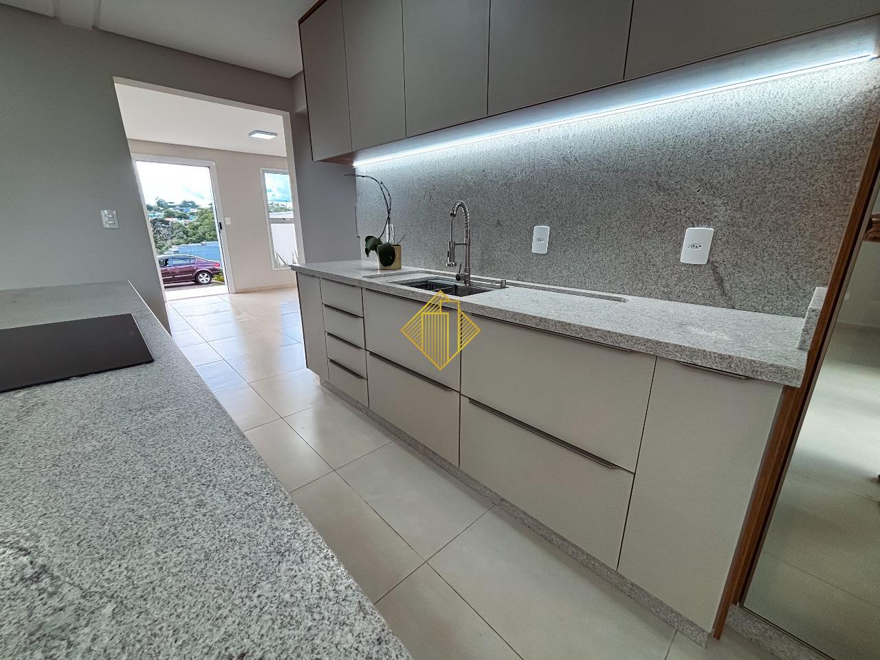 Sobrado para aluguel no Universitário: 