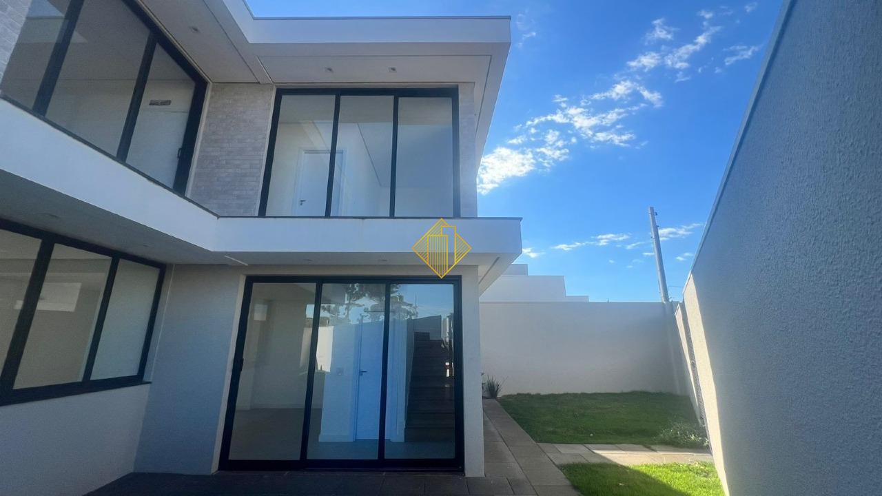 Sobrado à venda no Tropical II: 