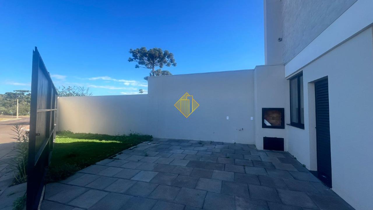 Sobrado à venda no Tropical II: 