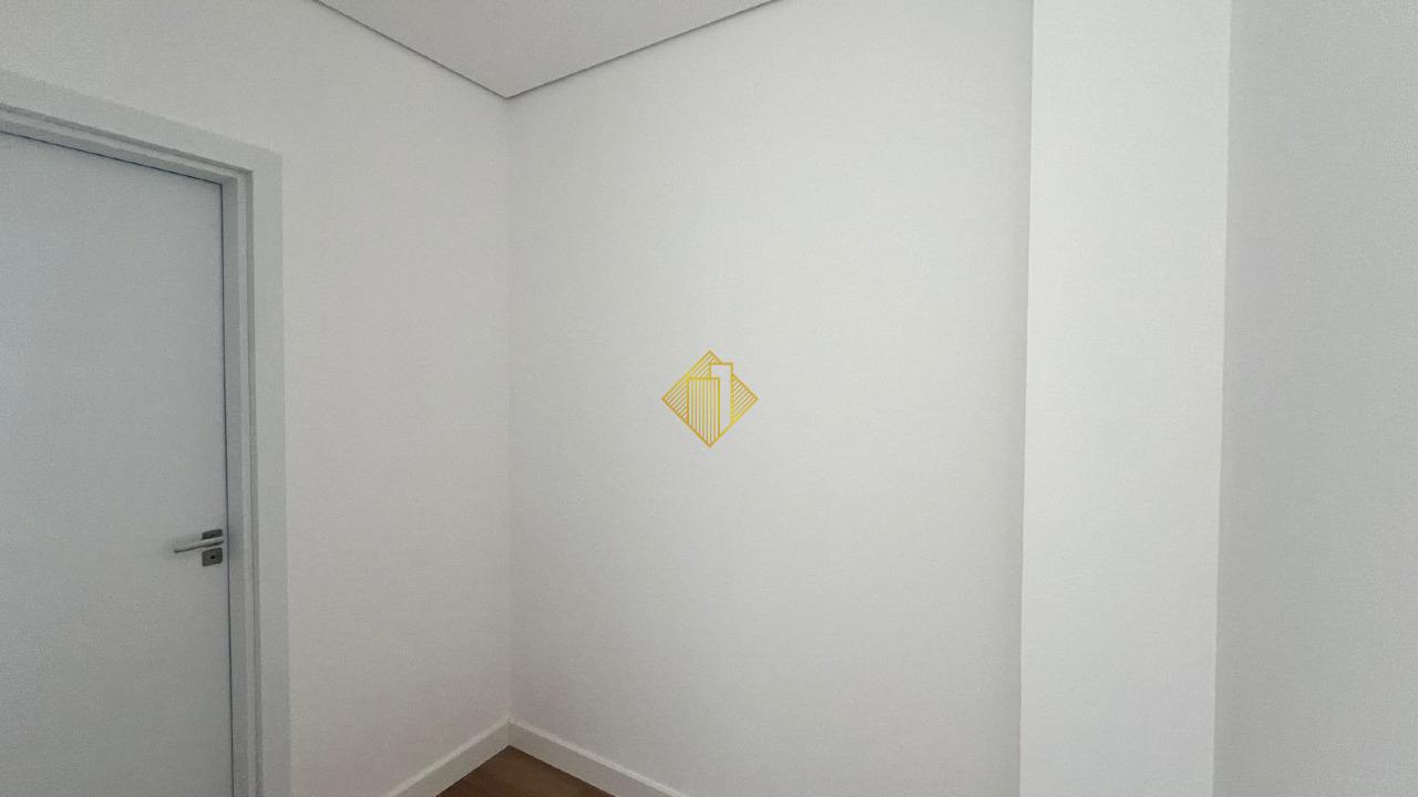 Sobrado à venda no Tropical II: 