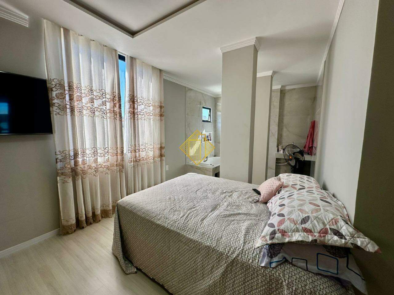Apartamento para aluguel no Centro: 