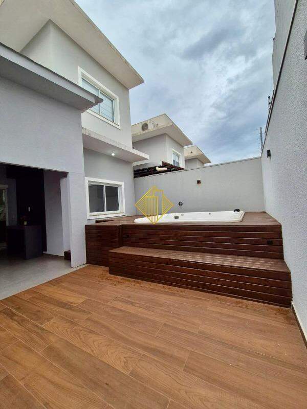 Sobrado para aluguel no Recanto Tropical: 