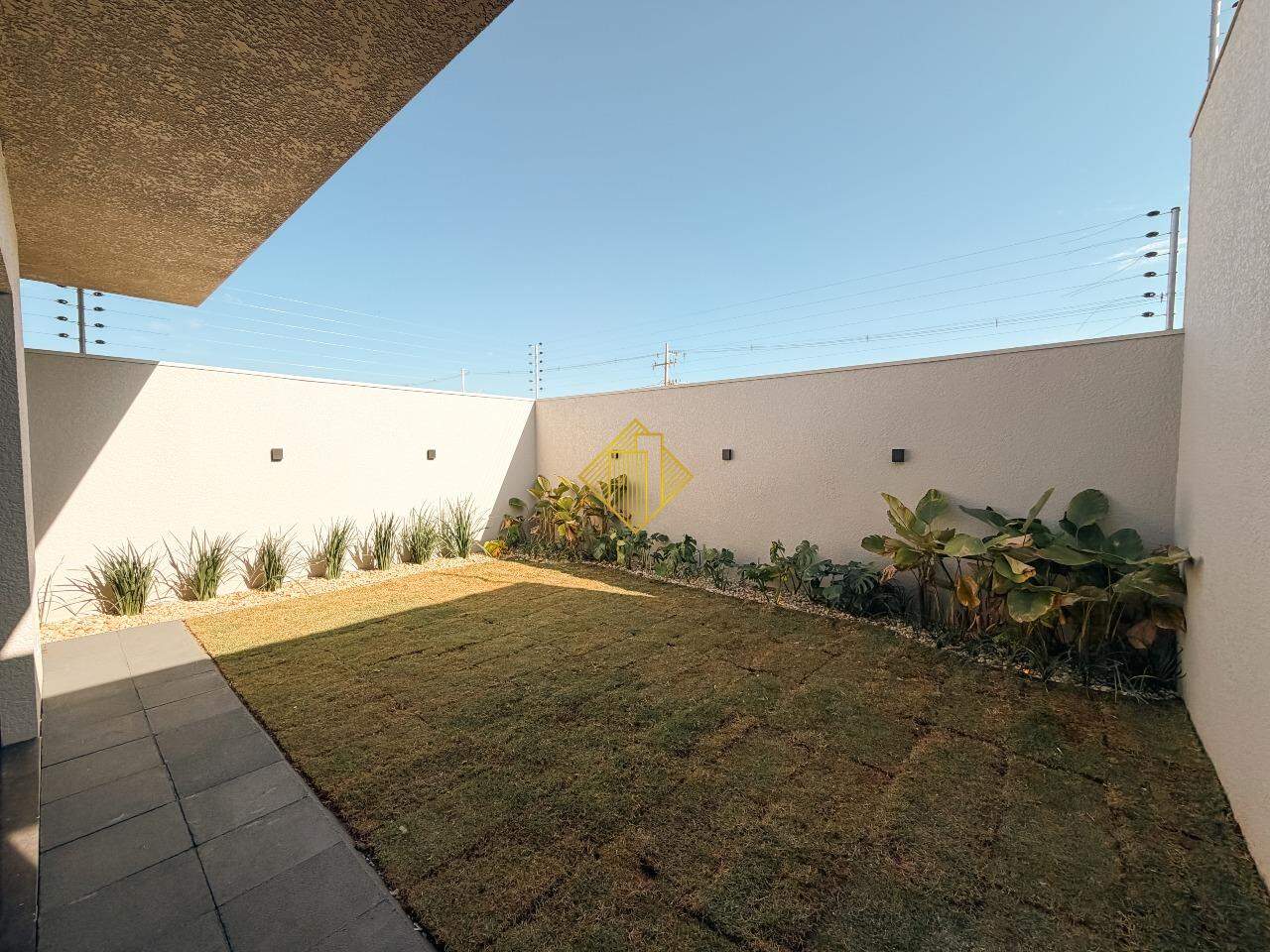 Casa à venda no Tropical IV: 