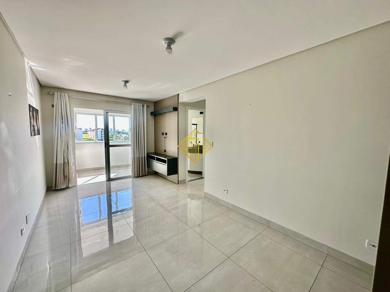 Apartamento para aluguel no Pioneiros Catarinenses: 