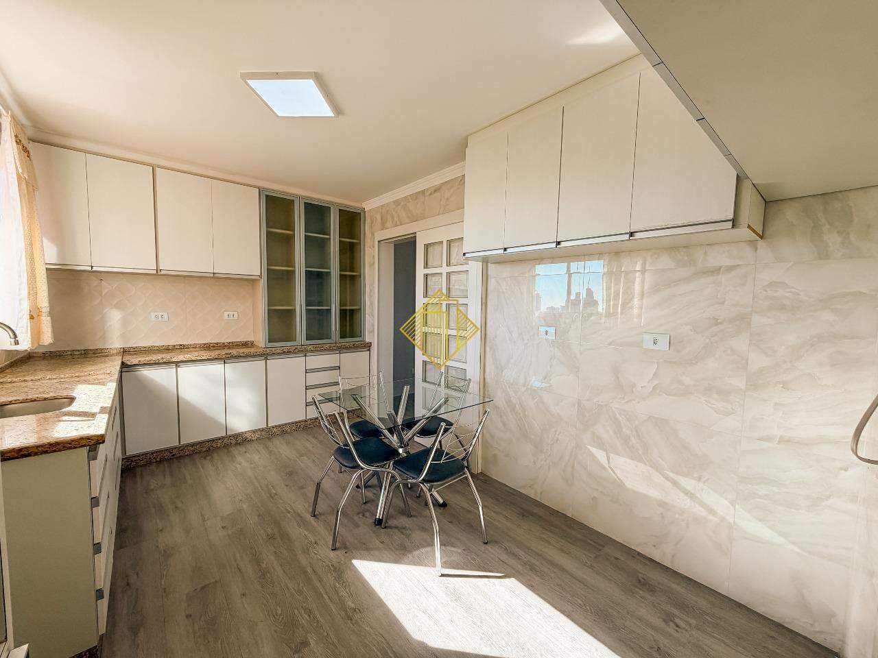 Apartamento para aluguel no Centro: 